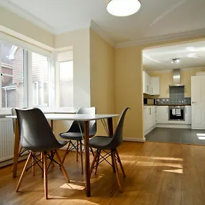 And Roof Serviced Appartement Southampton